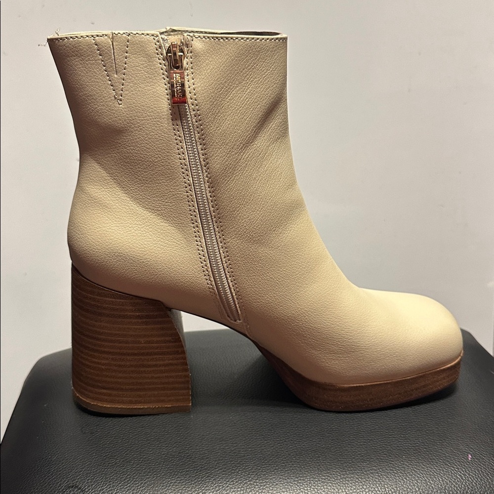 Michael Shannon Cream Heeled Boots